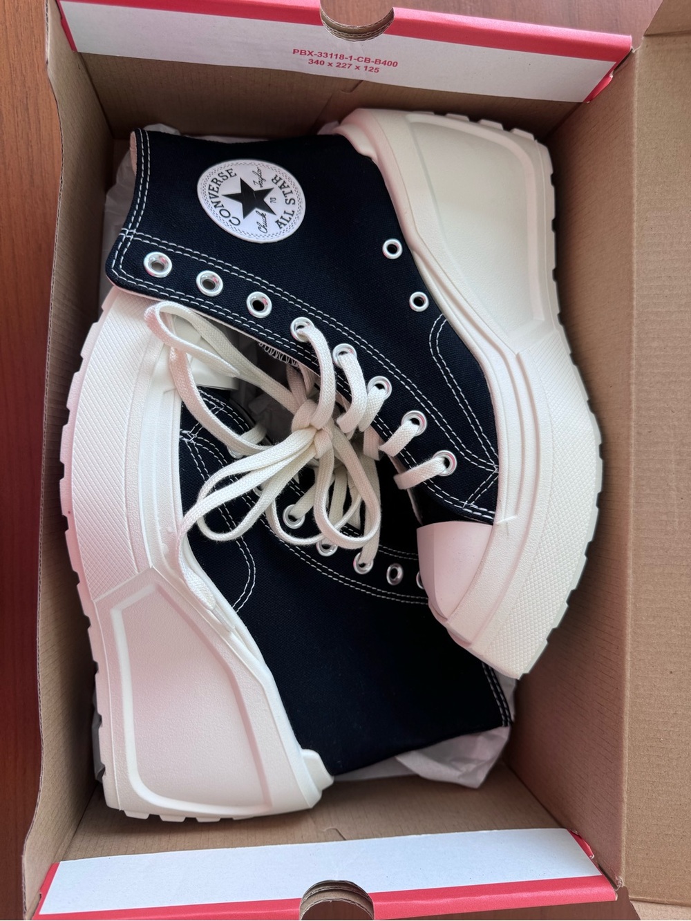 Converse Chuck 70 De Luxe Wedge Platform High-Top Sneakers - Picture 4 of 8